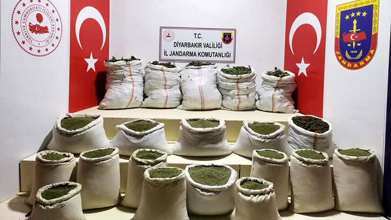 Diyarbakır'da narko-terör operasyonlarında 520 kilo esrar ele geçirildi