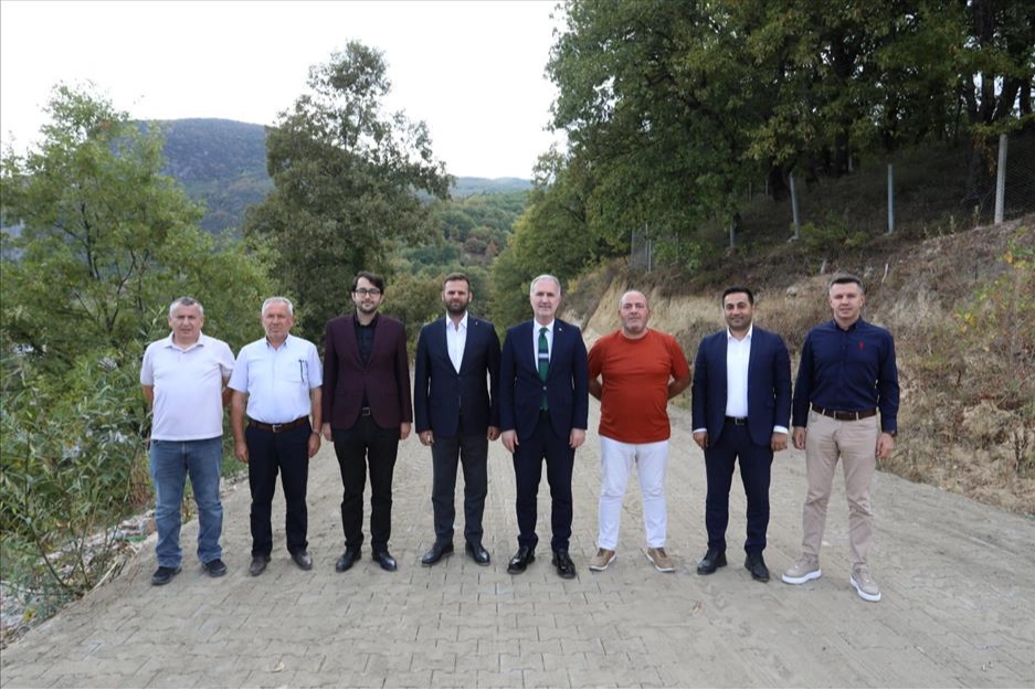 İnegöl Hilmiye ve Hacıkara’da parke taş kaplamaları tamamlandı