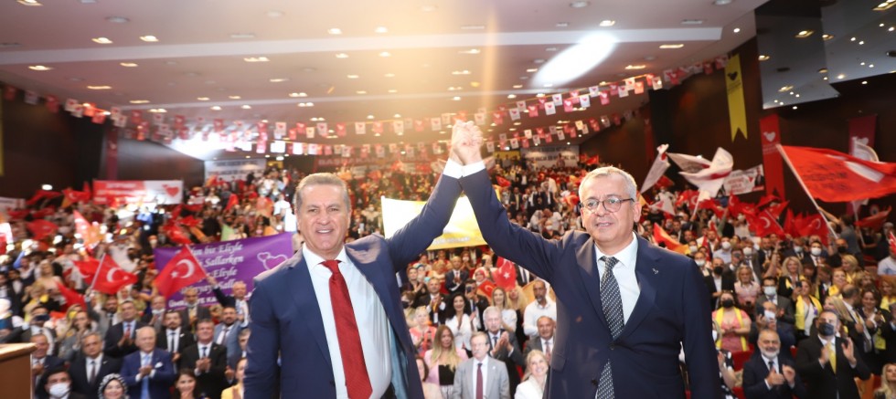 Türkiye Değişim Partisi İstanbul 1. Olağan Kongresi'ne yoğun katılım