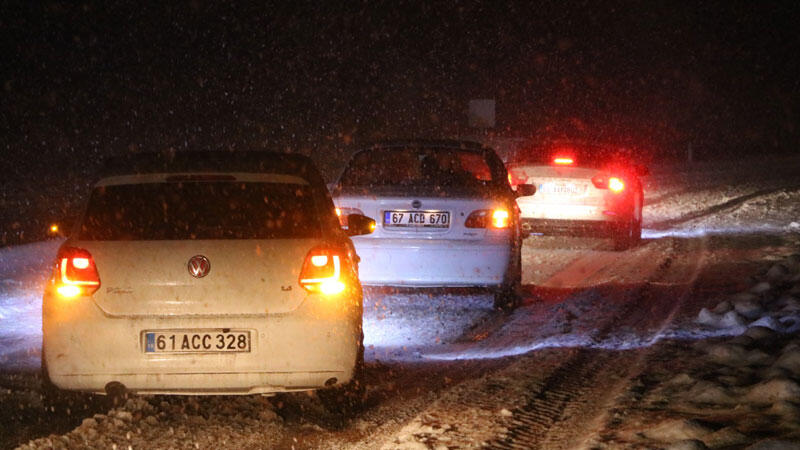 Zonguldak'ta kar yağışı ulaşımı etkiledi