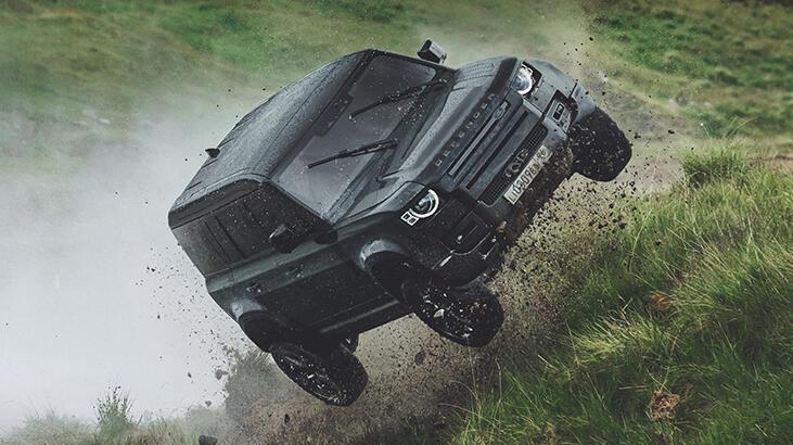 Yeni Land Rover Defendera James Bond dokunu?u